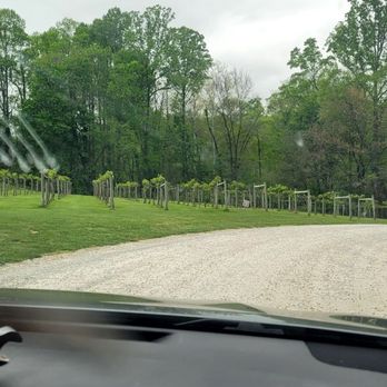 Hocking Hills Winery - Wine Tasting Room Near Me - Logan, Ohio