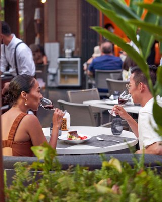 STRIPSTEAK Waikiki by null