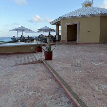 Kempinski Hotel Cancún - Pool bar - Hotels Near Me - Cancun, ROO