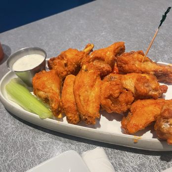 Dave & Buster's Balcones Heights - Bone-In Wings - American Near Me - San Antonio, Texas