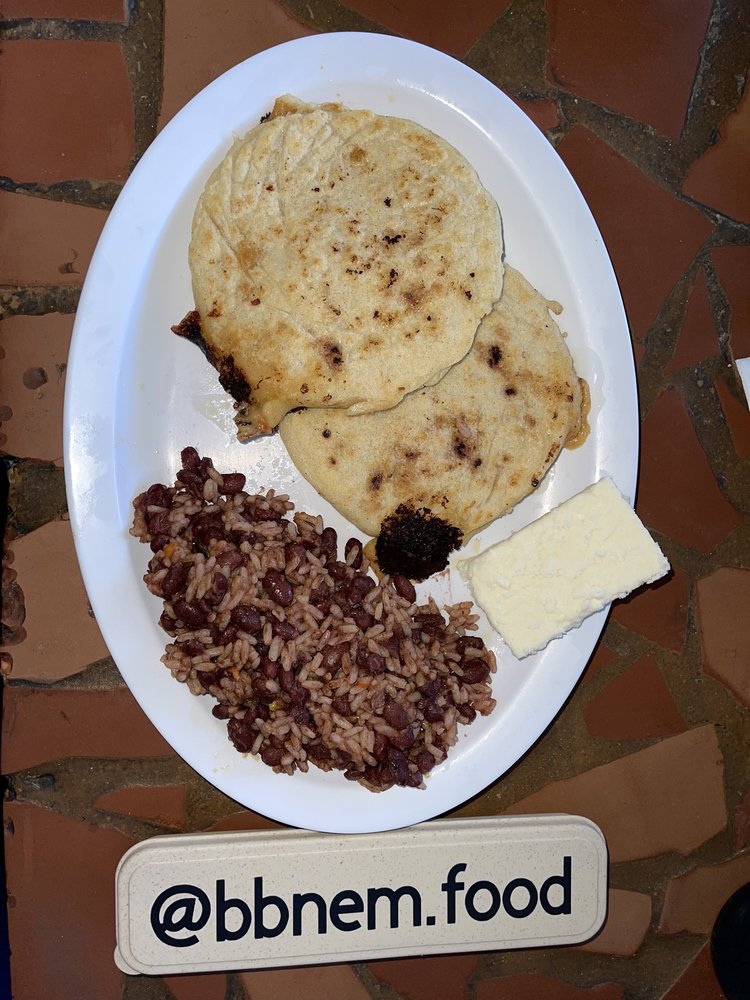 La Bahia Salvadorian Cuisine & Seafood — Mexican restaurant in Canoga Park