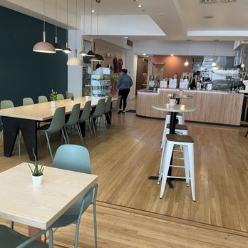 B-Natural Kitchen - Inside - New American Near Me - New Haven, Connecticut
