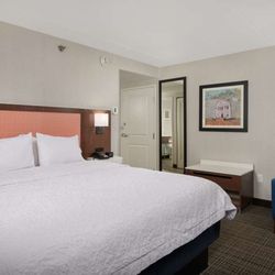 Hampton Inn Fairfax City - Guest room