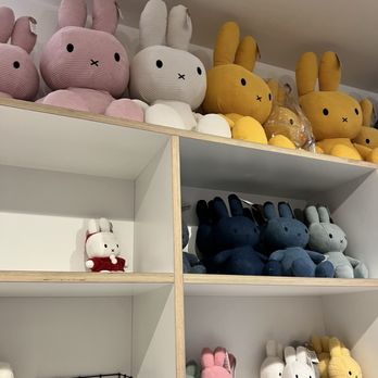 De winkel van Nijntje - Toy Stores Near Me - Amsterdam, New Hampshire