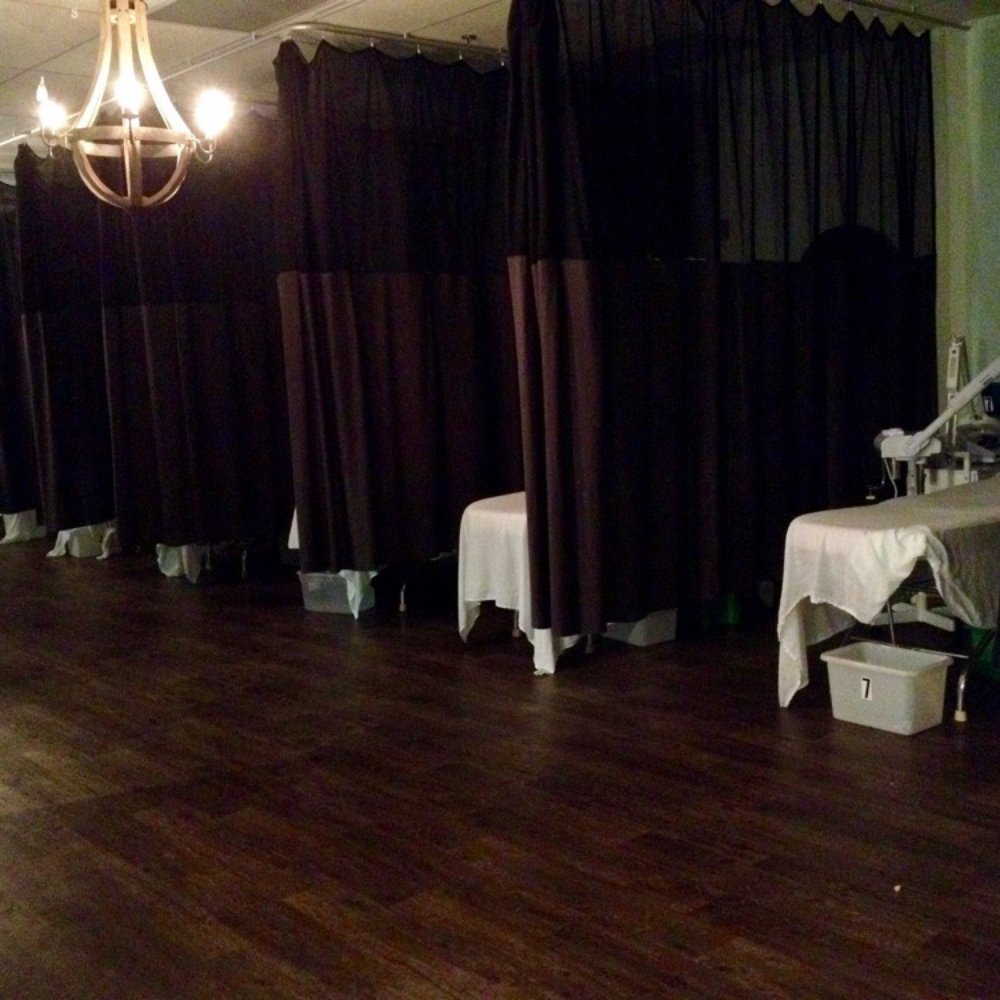 Universal Spa Training Academy - Spa floor: where the P.I.T (professionals in training) happily provide facials, back facials, body scrubs, and massage! - Massage Schools Near Me - Downers Grove, Illinois Universal Spa Training Academy - Spa floor: where the P.I.T (professionals in training) happily provide facials, back facials, body scrubs, and massage! - Massage Schools Near Me - Downers Grove, Illinois
