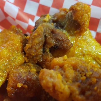 Brick Shack Pizza - 8 piece wings half with buffalo - Pizza Near Me - Rancho Cucamonga, California