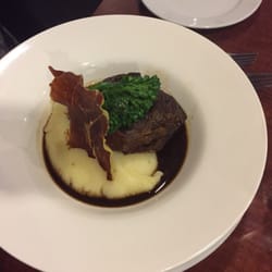 Ewe'n me - Slowly and lovingly cooked meat with silky purée and a sauce with a lot of depth.