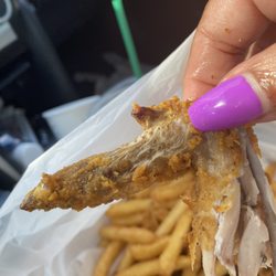 Capital Seafood Market - 3 Wings with French Fries and Tea
