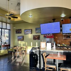 Miyo Cafe - Inside