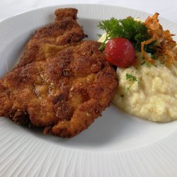 Bastei Mühldorf Hotel Restaurant Cafe - Hühnerbrust mit Kartoffelstampfvom Mittagsabo