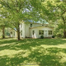 Massage Carolina - Experience peaceful therapeutic work at our clean private home.  Front entrance for massage clients and private parking.