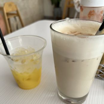 Café 413 - Iced Chai (So-so, very milky), orange juice - Breakfast & Brunch Near Me - Rincon, Puerto Rico Café 413 - Iced Chai (So-so, very milky), orange juice - Breakfast & Brunch Near Me - Rincon, Puerto Rico