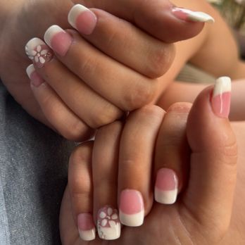 Lake Nail & Spa - Nail Salons Near Me - Osage Beach, Missouri