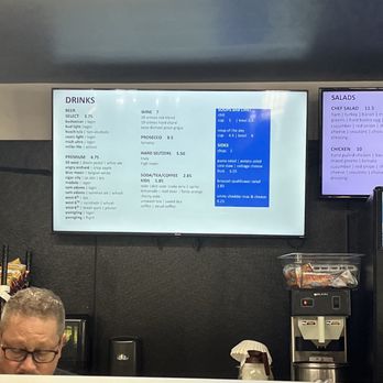 HIGHLAND SQUARE DELI - Updated February 2026 - 47 Photos & 28 Reviews