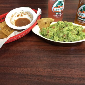 Hernandez Mexican restaurant - guacamole and chips - Mexican Near Me - Jacksonville, Florida Hernandez Mexican restaurant - guacamole and chips - Mexican Near Me - Jacksonville, Florida