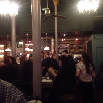 The Albany - Busy Saturday night - Pubs Near Me - London, XGL The Albany - Busy Saturday night - Pubs Near Me - London, XGL