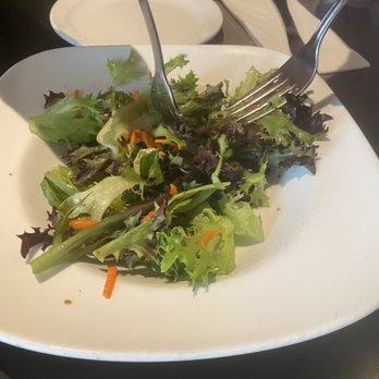 Bozzini's Restaurant - Garden salad - Pizza Near Me - Chilliwack, British Columbia Bozzini's Restaurant - Garden salad - Pizza Near Me - Chilliwack, British Columbia