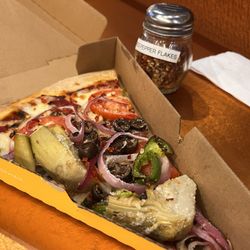Pizza My Heart - Vegetarian pizza and no beer here.