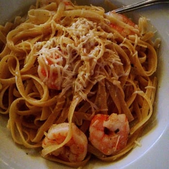 Roman Cucina - Shrimp Scampi with Fettuccine Pasta - Italian Near Me - Fullerton, California