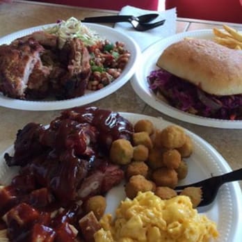 Rosako's Restaurant - Turkey and rib tips, pulled pork sandwich, and rib plate - Soul Food Near Me - Bedford, Texas