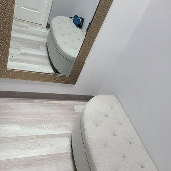 David’s Tailoring And Tuxedo - Dressing rooms are clean - Sewing & Alterations Near Me - Temecula, California