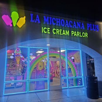 La Michoacana Plus - Tracy - Very colorful even from the outside - Ice Cream & Frozen Yogurt Near Me - Tracy, California