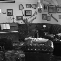 pub bar