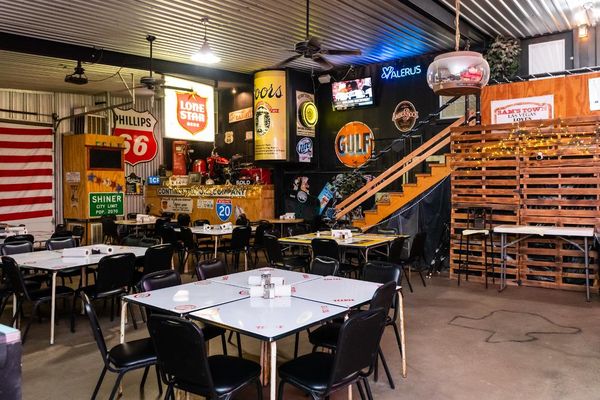KD's Bar-B-Q by null