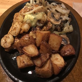 Applebee's Grill + Bar - Bourbon Street chicken and shrimp. Delicious! - American Near Me - Chehalis, Washington