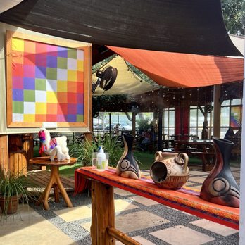 Llama Queen - Outdoor dining - Peruvian Near Me - Austin, Texas