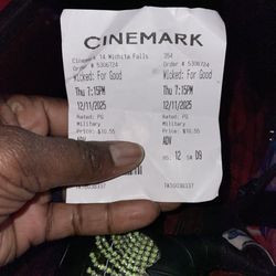 Cinemark 14 Wichita Falls - Enjoying family time