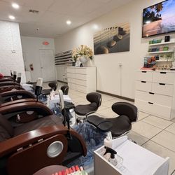 T Nail Spa