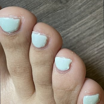 Royal Nails Salon - Nail Salons Near Me - Grand Terrace, California