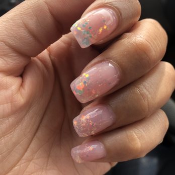 Glossi Nail Bar - Nail Salons Near Me - Colma, California