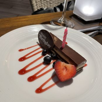 100 Sails Restaurant & Bar - Buffets Near Me - Honolulu, Hawaii
