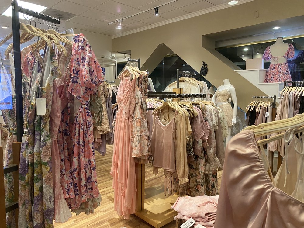 2BELLA BOUTIQUE Updated October 2024 20 Reviews 2500 E 2nd St, Reno, Nevada Women's