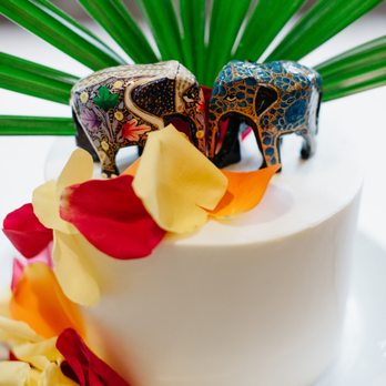 Love Letter Weddings - Super cute cake designed by Louise. - Wedding Planning Near Me - Honolulu, Hawaii Love Letter Weddings - Super cute cake designed by Louise. - Wedding Planning Near Me - Honolulu, Hawaii