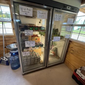 Arnold’s Farm Market - Cold food eggs - Farmers Market Near Me - Mapleton, Maine