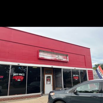 Boss Hog's BBQ - Outside - Barbeque Near Me - Winfield, Kansas