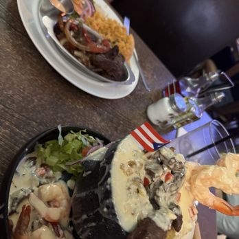 Gandules Grill - mofongo con churrasco y camarones - Puerto Rican Near Me - Lehigh Acres, Florida
