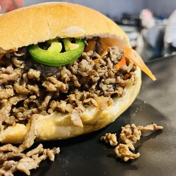 Pholicioso Vietnamese Cuisine - Beef sandwich (Banh Mi) - Vietnamese Near Me - Monterrey, NLE Pholicioso Vietnamese Cuisine - Beef sandwich (Banh Mi) - Vietnamese Near Me - Monterrey, NLE