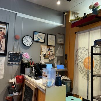 Maenam Thai Restaurant - Thai Near Me - Blawnox, Pennsylvania