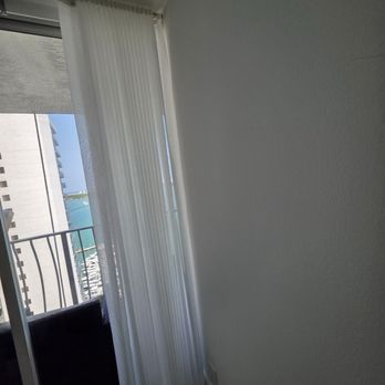 Elite blinds - Living Room close - Shades & Blinds Near Me - Aventura , Florida Elite blinds - Living Room close - Shades & Blinds Near Me - Aventura , Florida