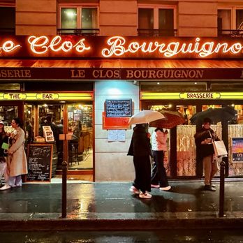 Le Clos Bourguignon - Brasseries Near Me - Paris, 75