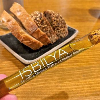 La Tasqueria - La Tasqueria de Javi Estevez 09/07/21: Sourdough, Cereal Bread, Olive Oil - Spanish Near Me - Madrid, M