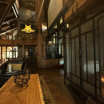 Owl's Nest - a living room with a fireplace - New American Near Me - Sunriver, Oregon