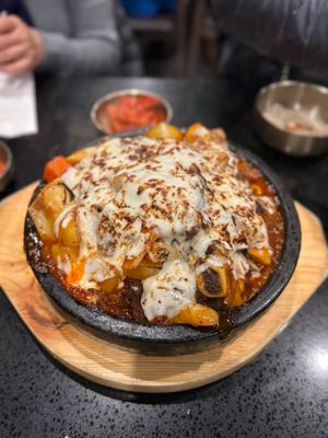Daeho kalbijjim & beef soup by null