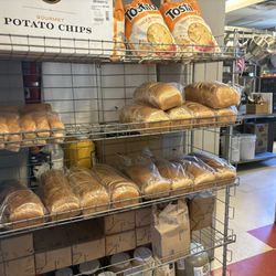 Quatman Cafe - Bread loafs