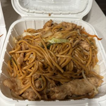 Red Ginger China Bistro - Chicken lo mein - Seafood Near Me - Corona, California Red Ginger China Bistro - Chicken lo mein - Seafood Near Me - Corona, California
