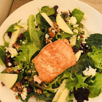 Shorehouse Kitchen - Best salad with salmon - Breakfast & Brunch Near Me - Carlsbad, California